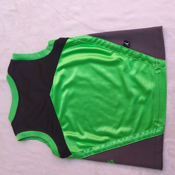 4T: BOYS AIR JORDAN SHIRT - Picture 4 of 4